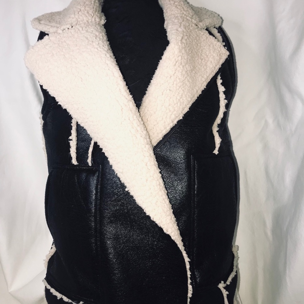 Reversible leather/wool vest